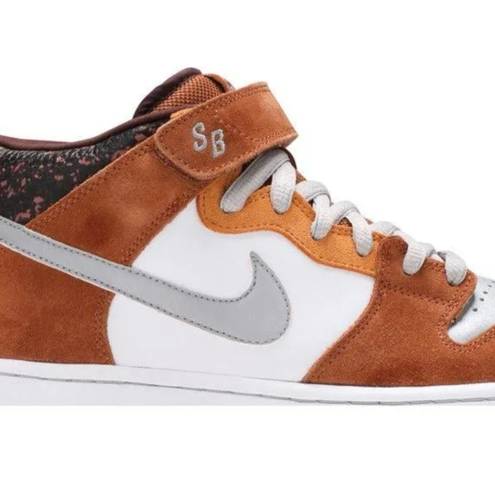 Nike SB Dunk Mid Fender Bass - Picture 3 of 12